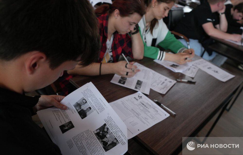 Юрий Покинтелица: 25 апреля Донецкая Народная Республика присоединилась к Международной акции «Диктант Победы», организованной партией «Единая Россия» Юрий Покинтелица: 25 апреля Донецкая Народная Республика присоединилась к Международной акции «Диктант Победы», организованной партией «Единая Россия»