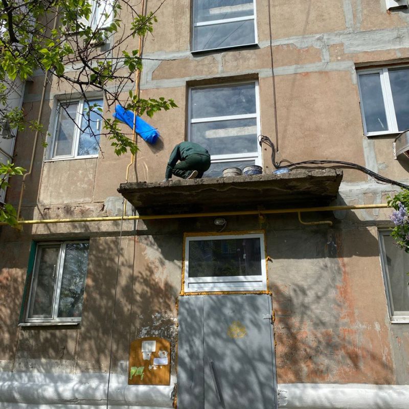 В Кировском ремонтируют жилой фонд В Кировском ремонтируют жилой фонд