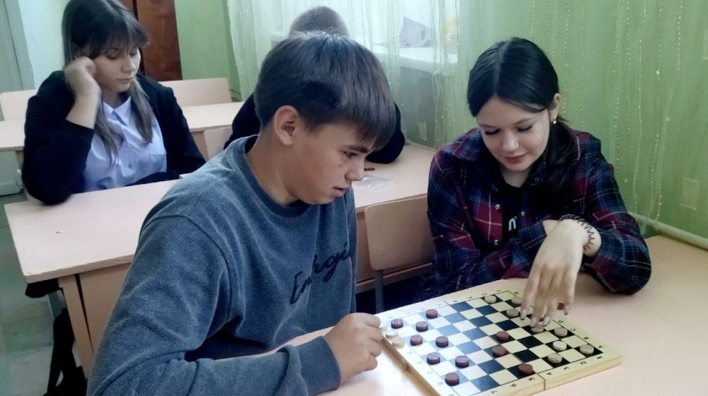 В школе городского округа Снежное прошел шашечный турнир В школе городского округа Снежное прошел шашечный турнир
