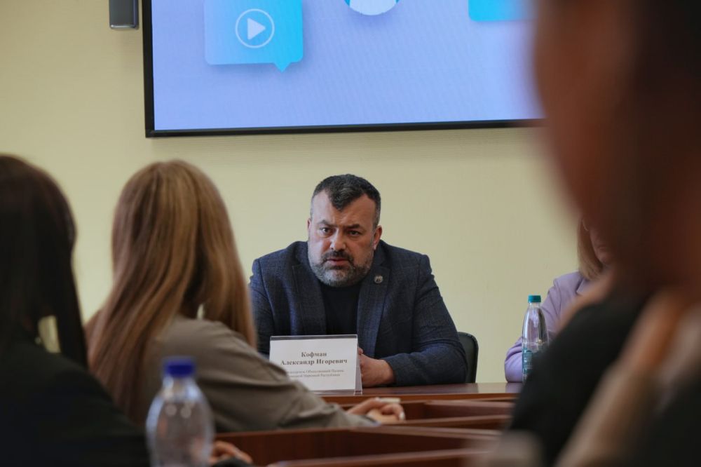 В Мариуполе представили проект «Хорошие новости» В Мариуполе представили проект «Хорошие новости»