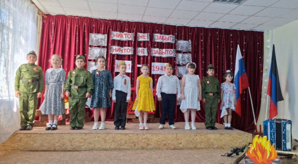 НАМ ПЕСНИ ЭТИ ПОЗАБЫТЬ НЕЛЬЗЯ НАМ ПЕСНИ ЭТИ ПОЗАБЫТЬ НЕЛЬЗЯ