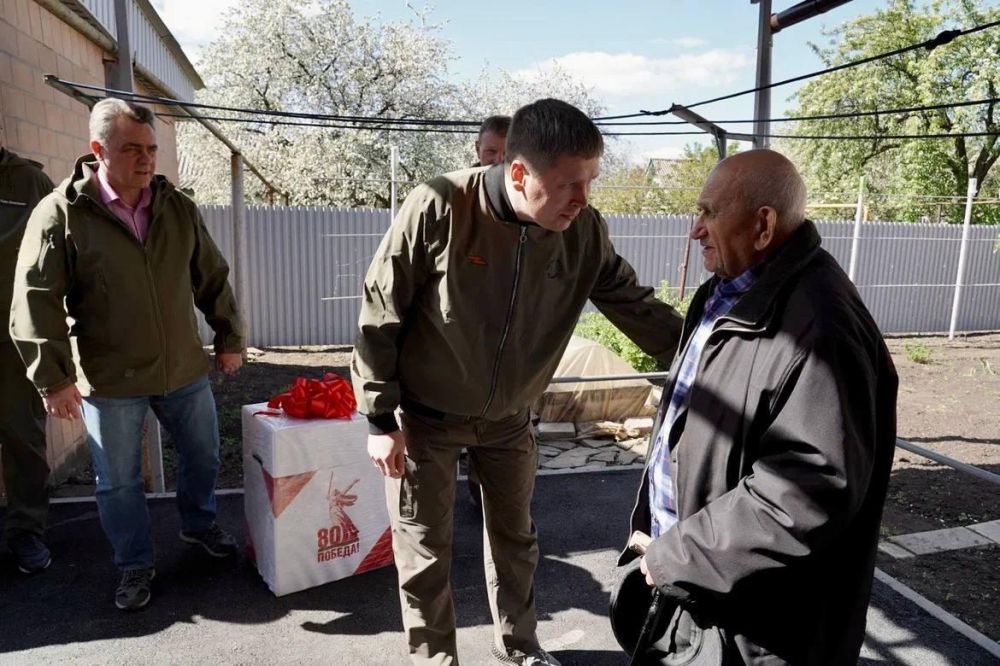 Нижегородцы поздравили фронтовика из Харцызска в преддверии 9 Мая Нижегородцы поздравили фронтовика из Харцызска в преддверии 9 Мая