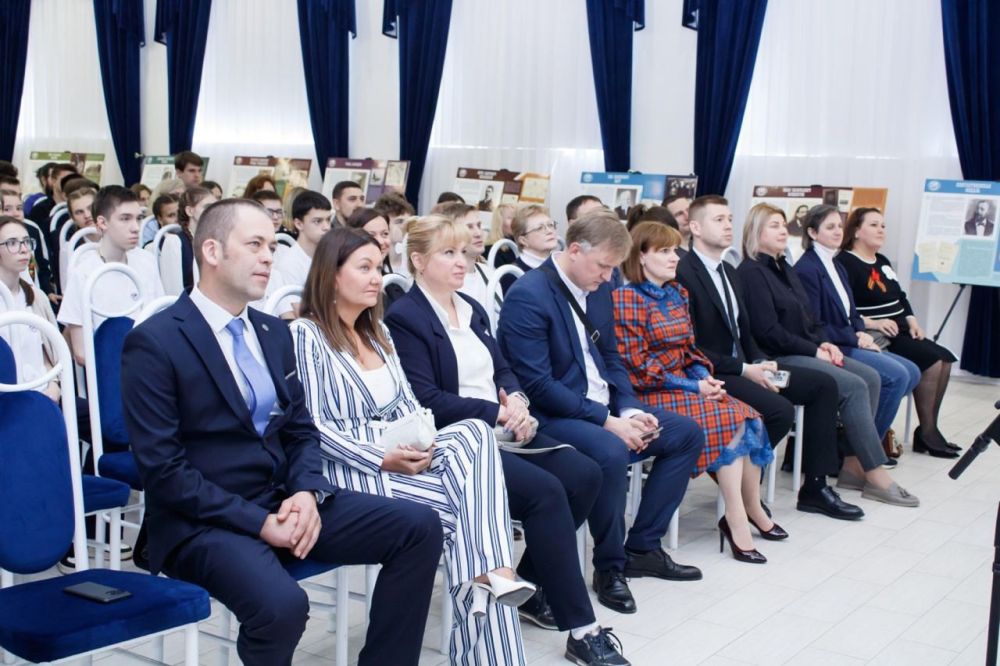 Команда из Ждановки заняла второе место в республиканском интеллектуальном турнире «Географический фестиваль» Команда из Ждановки заняла второе место в республиканском интеллектуальном турнире «Географический фестиваль»
