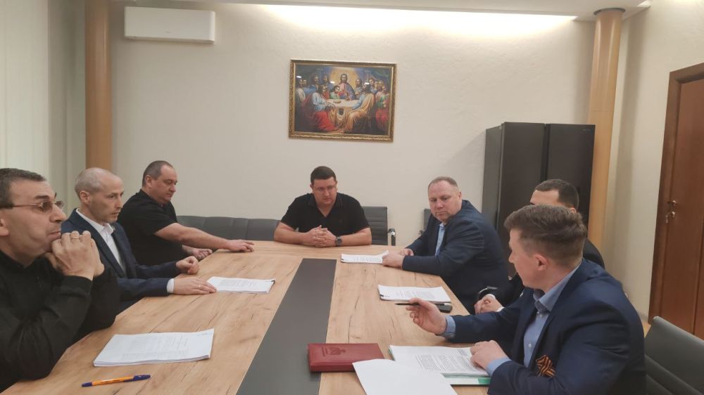 В профильном комитете обсудили проект закона «О физической культуре и спорте в Донецкой Народной Республике» В профильном комитете обсудили проект закона «О физической культуре и спорте в Донецкой Народной Республике»