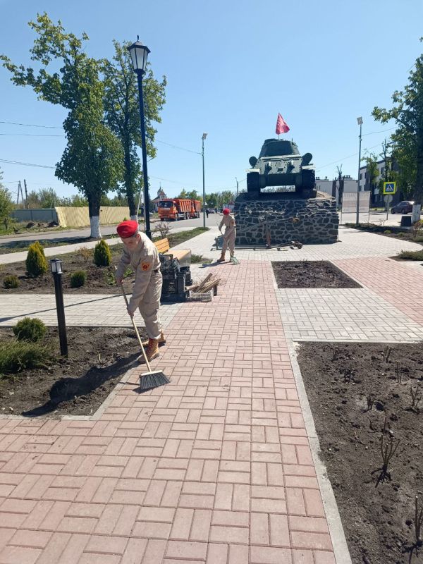 Вместе мы сила: помощь солдатам и забота об истории Вместе мы сила: помощь солдатам и забота об истории