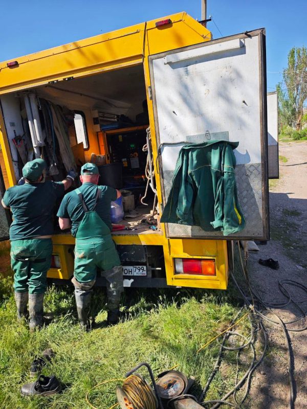 Сегодня, 30 апреля, сотрудниками ГУП ДНР "Вода Донбасса" совместно с подрядной организацией шеф-региона г. Москва, проводились аварийно-восстановительные работы на сетях водоснабжения на ул. Орловской, 19, в Ленинском... Сегодня, 30 апреля, сотрудниками ГУП ДНР "Вода Донбасса" совместно с подрядной организацией шеф-региона г. Москва, проводились аварийно-восстановительные работы на сетях водоснабжения на ул. Орловской, 19, в Ленинском...