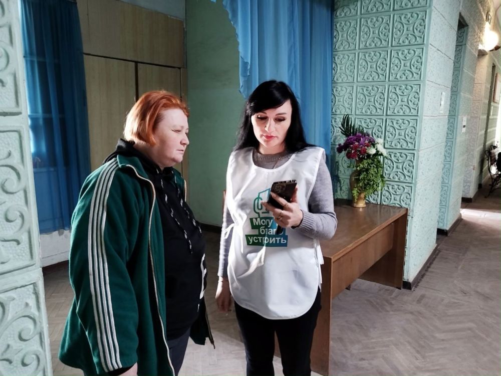 Волонтеры продолжают помогать кировчанам отдать свой голос за объекты благоустройства Волонтеры продолжают помогать кировчанам отдать свой голос за объекты благоустройства