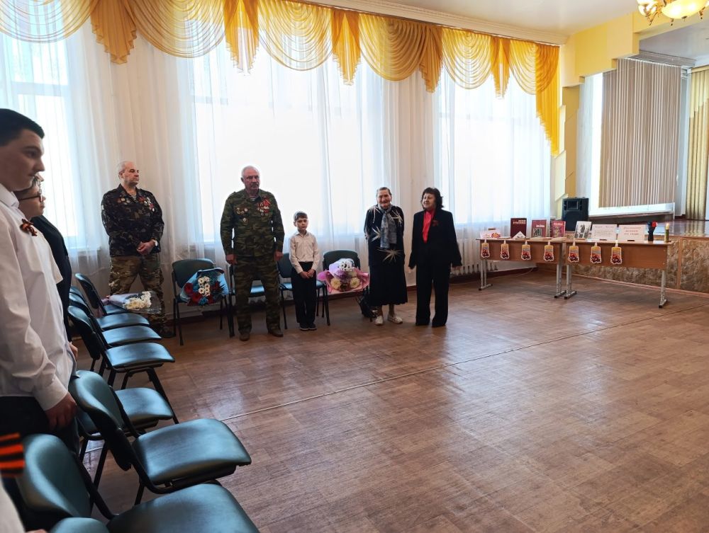 В школе Ждановки прошло мероприятие посвященное 80 летию Победы в Великой Отечественной войне и году защитника Отечества В школе Ждановки прошло мероприятие посвященное 80 летию Победы в Великой Отечественной войне и году защитника Отечества