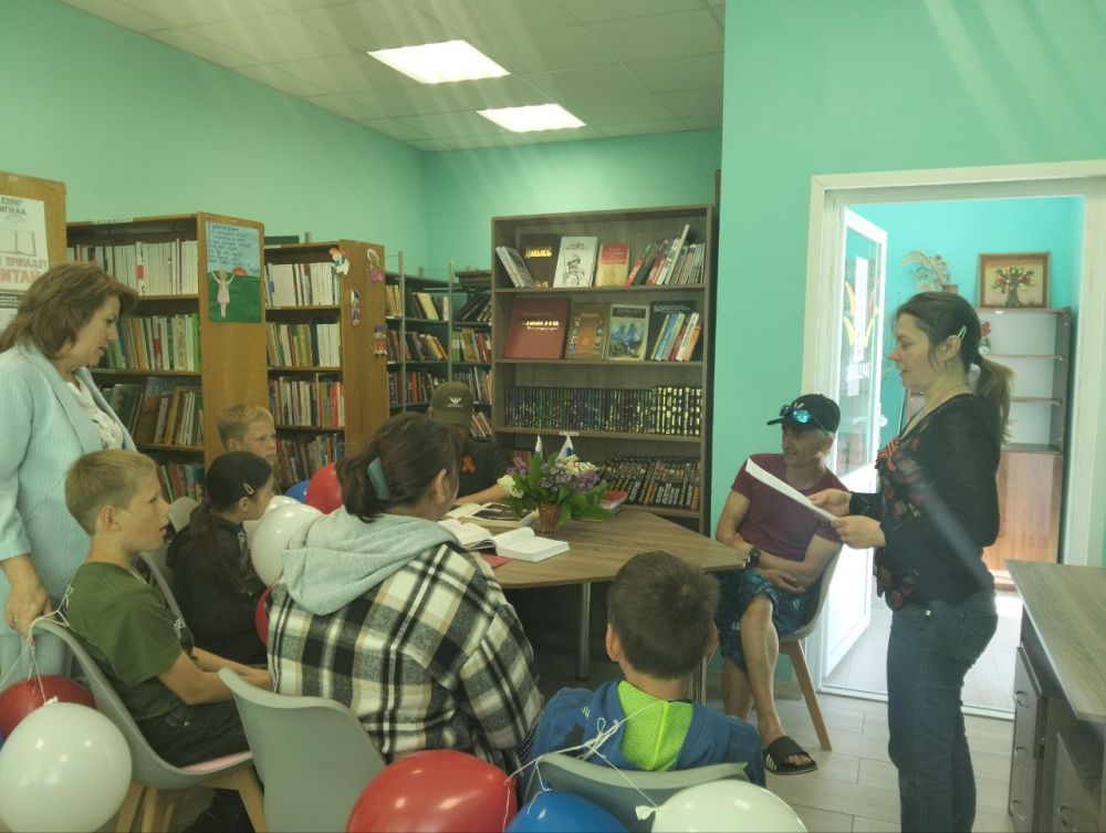 1 мая в Красновской библиотеке в рамках партийного проекта #КультураМалойРодины состоялся тематический час "Мир 1 мая в Красновской библиотеке в рамках партийного проекта #КультураМалойРодины состоялся тематический час "Мир