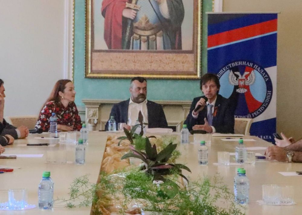 Руководитель Донецкого РО ВСКС Анна Артеева приняла участие в пленарном заседании Общественной палаты ДНР Руководитель Донецкого РО ВСКС Анна Артеева приняла участие в пленарном заседании Общественной палаты ДНР
