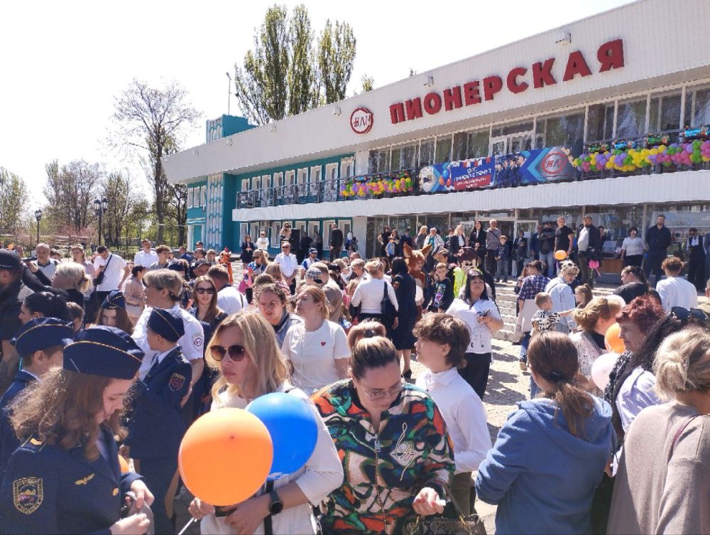 Еще яркие моменты сегодняшнего праздника на открытии Детской железной дороги Еще яркие моменты сегодняшнего праздника на открытии Детской железной дороги
