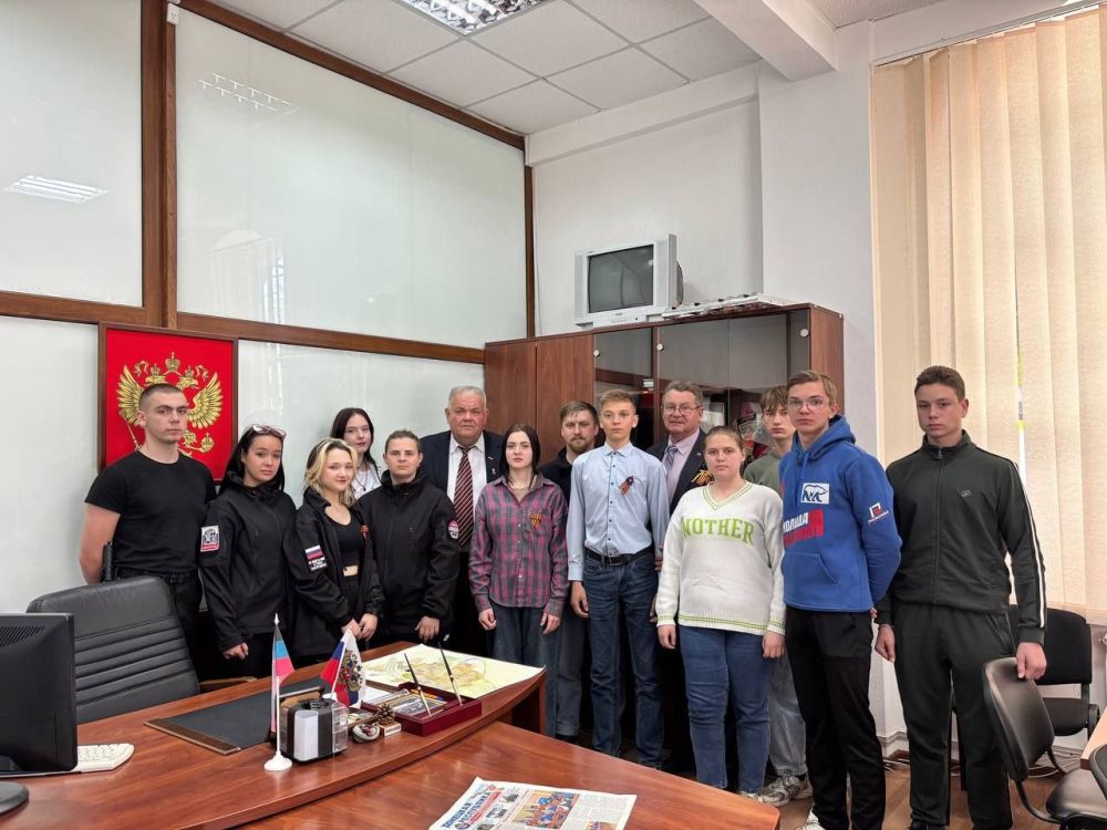 «ГосСтарт.Диалог». В рамках профориентационного проекта председатель Амвросиевского муниципального совета Шульга Александр Алексеевич и заместитель председателя Амвросиевского муниципального совета Толок Юрий Николаевич... «ГосСтарт.Диалог». В рамках профориентационного проекта председатель Амвросиевского муниципального совета Шульга Александр Алексеевич и заместитель председателя Амвросиевского муниципального совета Толок Юрий Николаевич...