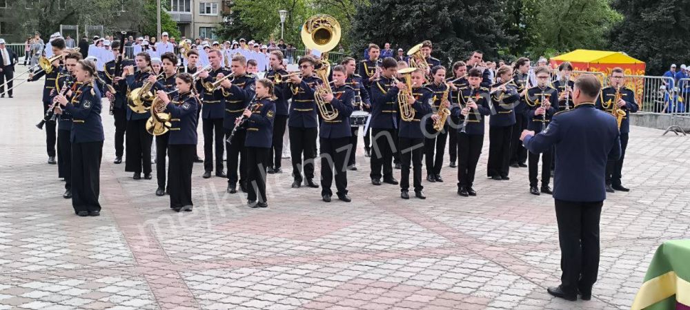 2 мая в городе-герое Волгограде начались конкурсные прослушивания участников заключительного этапа масштабного Всероссийского фестиваля-конкурса духовых оркестров «Кубок Сталинграда», посвящённого 80-летию Победы в Великой... 2 мая в городе-герое Волгограде начались конкурсные прослушивания участников заключительного этапа масштабного Всероссийского фестиваля-конкурса духовых оркестров «Кубок Сталинграда», посвящённого 80-летию Победы в Великой...