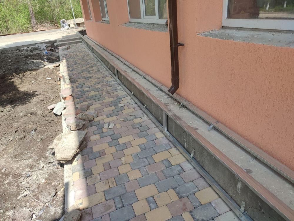 Амурская область продолжает внутренние и наружные работы во втором корпусе реабилитационного центра Амвросиевки Амурская область продолжает внутренние и наружные работы во втором корпусе реабилитационного центра Амвросиевки