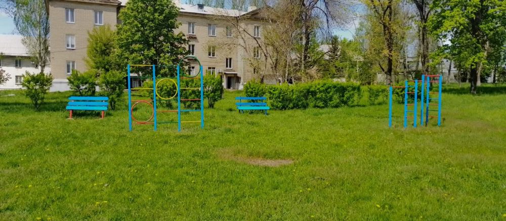 Игорь Мартынов: По поручению Главы Донецкой Народной Республики Дениса Пушилина городской округ Енакиево продолжает благоустраивать детские игровые и спортивные инфраструктуры Игорь Мартынов: По поручению Главы Донецкой Народной Республики Дениса Пушилина городской округ Енакиево продолжает благоустраивать детские игровые и спортивные инфраструктуры