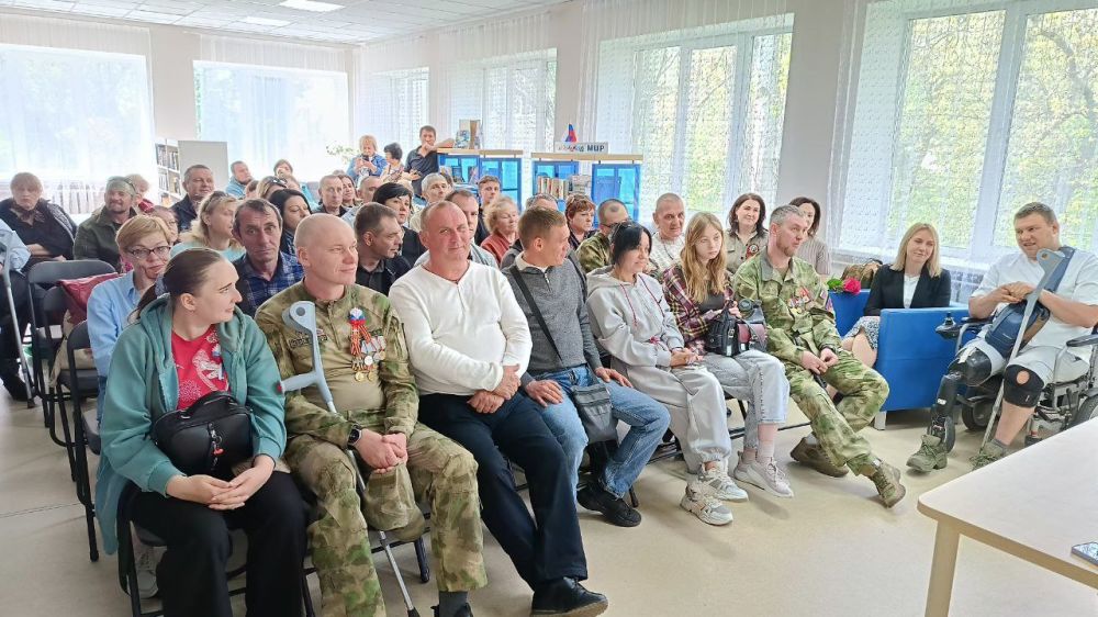 Актриса Виктория Тарасова встретилась с подопечными отделения филиала фонда «Защитники Отечества» Актриса Виктория Тарасова встретилась с подопечными отделения филиала фонда «Защитники Отечества»