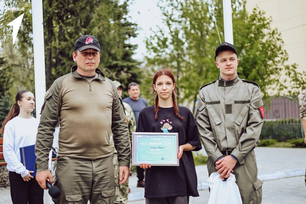 Наталья Великодная: Команда "Патриот" из Михайловской школы заняла третье место в г. Мариуполе Наталья Великодная: Команда "Патриот" из Михайловской школы заняла третье место в г. Мариуполе
