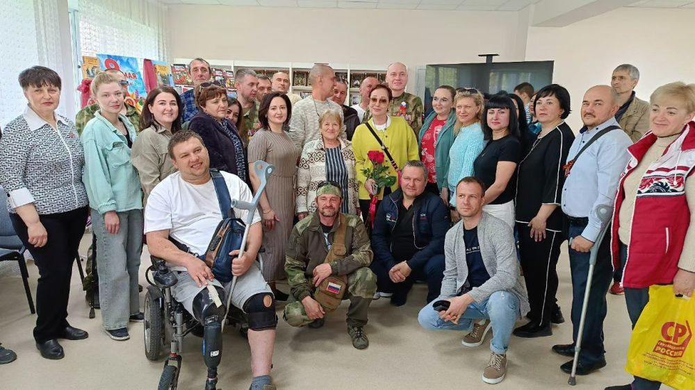 Актриса Виктория Тарасова встретилась с подопечными отделения филиала фонда «Защитники Отечества» Актриса Виктория Тарасова встретилась с подопечными отделения филиала фонда «Защитники Отечества»