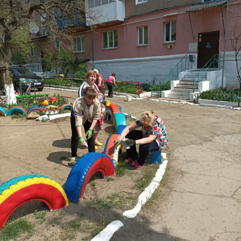 Кировчане облагораживают свои дворы Кировчане облагораживают свои дворы