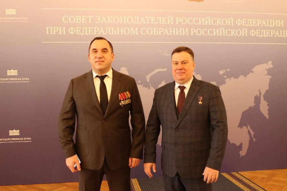 Константин Кузьмин: Как сообщал ранее, на полях Совета Законодателей в Санкт-Петербурге заключил соглашения о межпарламентском сотрудничестве с Тульской областной Думой и Законодательным Собранием Челябинской области Константин Кузьмин: Как сообщал ранее, на полях Совета Законодателей в Санкт-Петербурге заключил соглашения о межпарламентском сотрудничестве с Тульской областной Думой и Законодательным Собранием Челябинской области