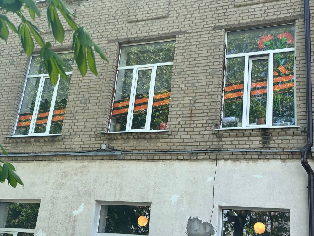 Окна победы. Продолжается серия фото участия городского округа Иловайск во Всероссийской акции «Окна Победы» Окна победы. Продолжается серия фото участия городского округа Иловайск во Всероссийской акции «Окна Победы»
