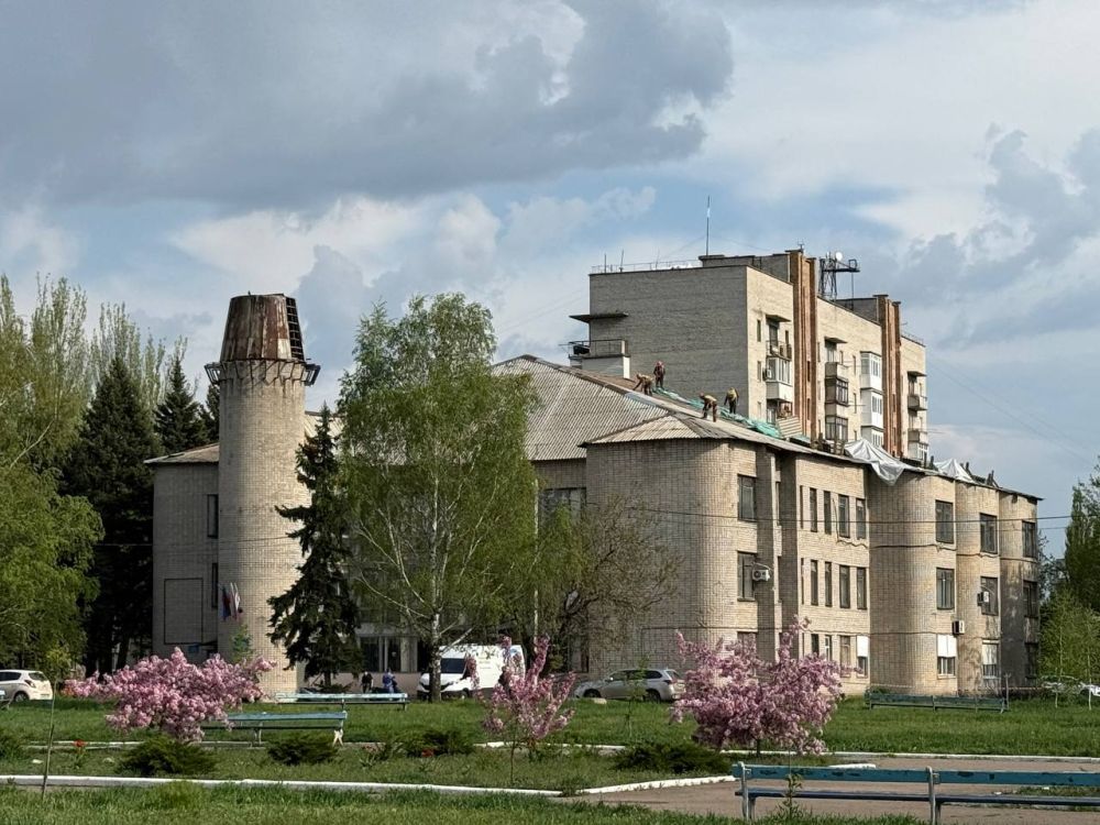 Денис Зубов: В городском округе Иловайск продолжаются работы по ремонту кровли по адресу: ул. Шевченко, д. 78 Денис Зубов: В городском округе Иловайск продолжаются работы по ремонту кровли по адресу: ул. Шевченко, д. 78
