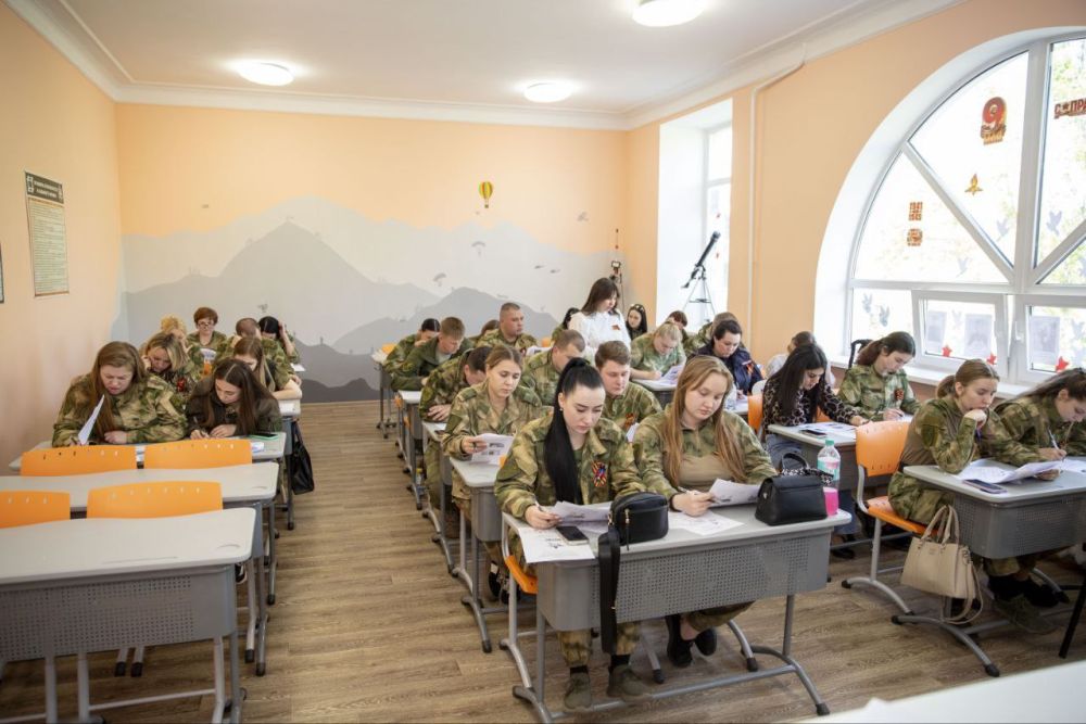 "Диктант Победы" в Гимназии №6 ТИК № 13, УИК № 205 – помним, ГОРДИМСЯ "Диктант Победы" в Гимназии №6 ТИК № 13, УИК № 205 – помним, ГОРДИМСЯ