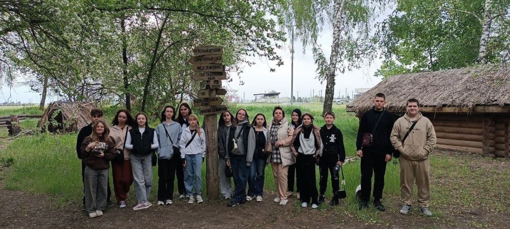 Школьники Ждановки посетили «Самбекские высоты» Школьники Ждановки посетили «Самбекские высоты»