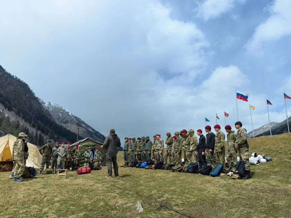 Юнармейцы Донецкой Народной Республики приняли участие в военно-патриотической экспедиции "Белая тропа" Юнармейцы Донецкой Народной Республики приняли участие в военно-патриотической экспедиции "Белая тропа"