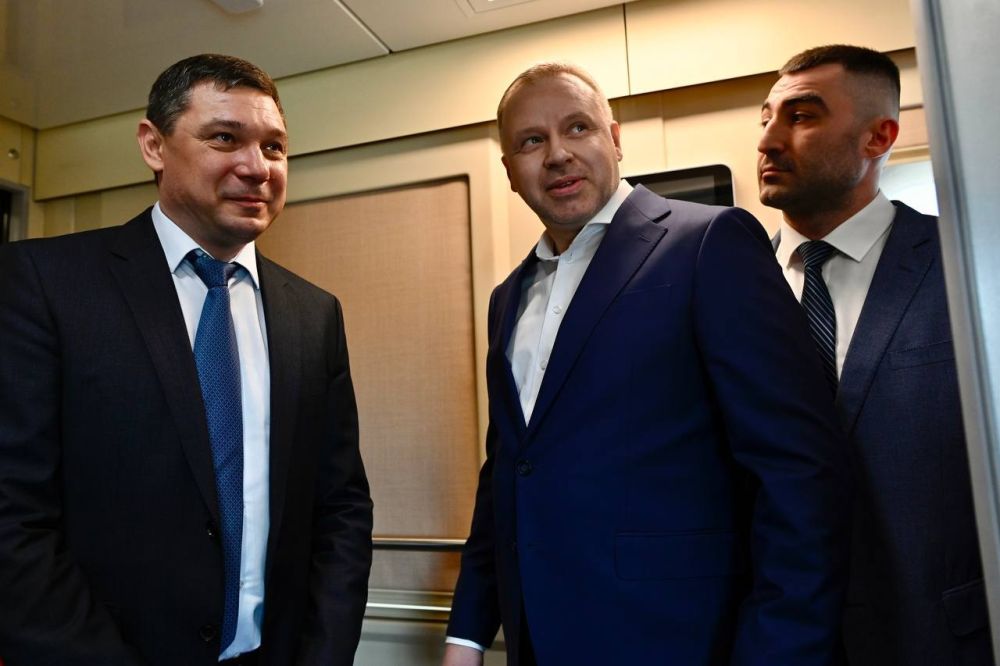 Станислав Дзасохов: Уважаемый Евгений Алексеевич, искренне поздравляю Вас с Днем рождения! Станислав Дзасохов: Уважаемый Евгений Алексеевич, искренне поздравляю Вас с Днем рождения!