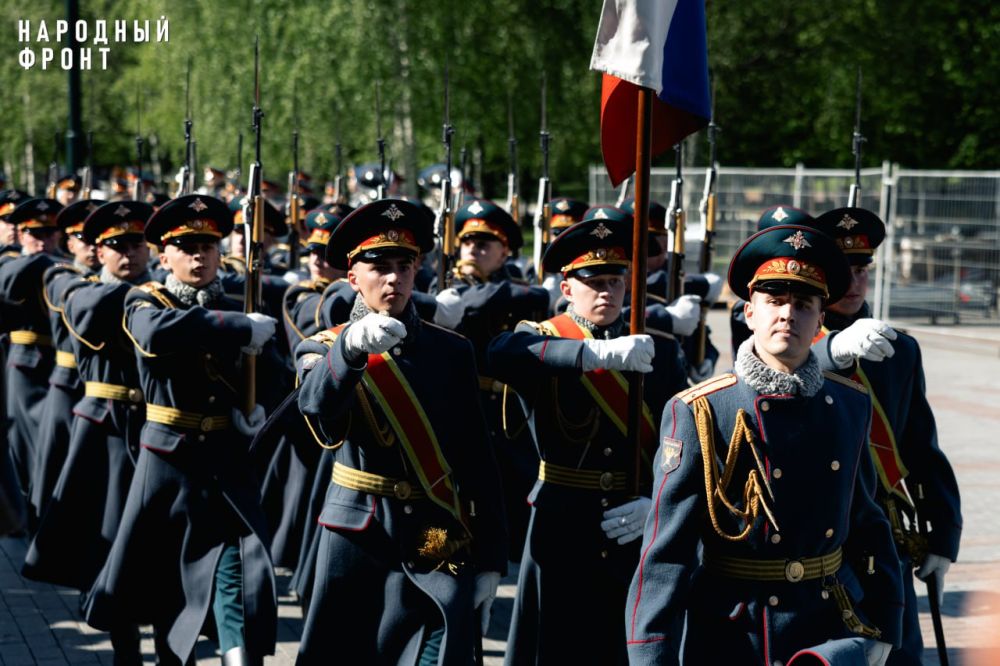 Традиционная международная акция Народного фронта «Огонь памяти» стартовала в Александровском саду Традиционная международная акция Народного фронта «Огонь памяти» стартовала в Александровском саду