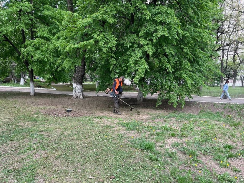 В понедельник 5 мая 2025 года, подразделениями МУП «Простор» были выполнены следующие работы: В понедельник 5 мая 2025 года, подразделениями МУП «Простор» были выполнены следующие работы: