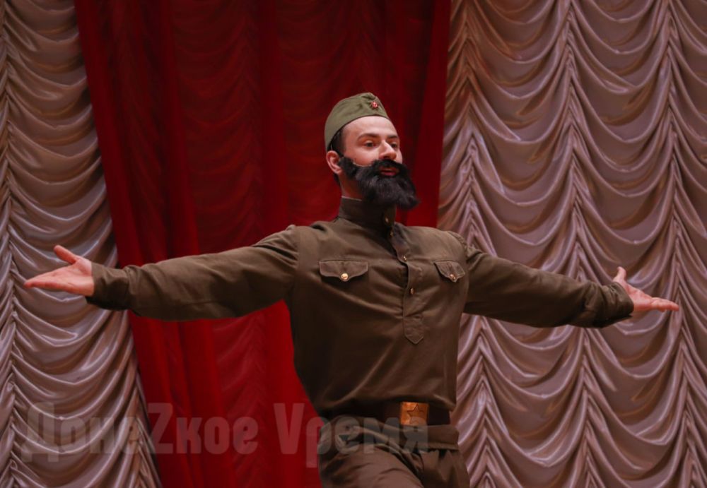 Остались два концерта: ансамбль "Донбасс" завершает гастроли ко Дню Победы и Дню Республики Остались два концерта: ансамбль "Донбасс" завершает гастроли ко Дню Победы и Дню Республики
