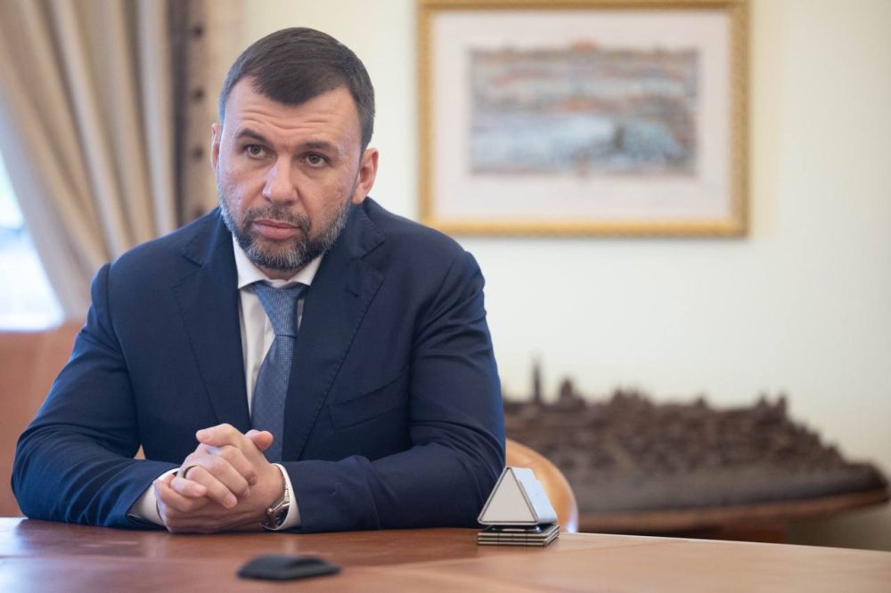 Александр Волошин: Совместно с Главой Донецкой Народной Республики Денисом Пушилиным и руководителем Комитета Народного Совета ДНР по промышленности и торговле Виктором Николаенко провели рабочую встречу с Президентом... Александр Волошин: Совместно с Главой Донецкой Народной Республики Денисом Пушилиным и руководителем Комитета Народного Совета ДНР по промышленности и торговле Виктором Николаенко провели рабочую встречу с Президентом...