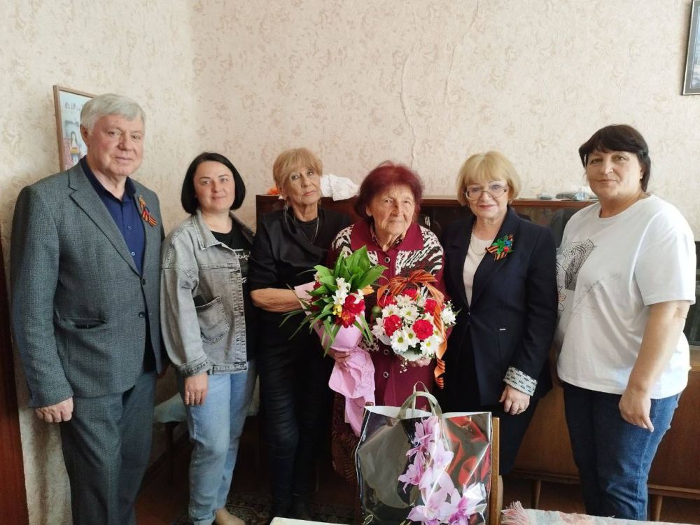 В преддверии Дня Победы в Шахтерском округе чествуют героев тыла В преддверии Дня Победы в Шахтерском округе чествуют героев тыла