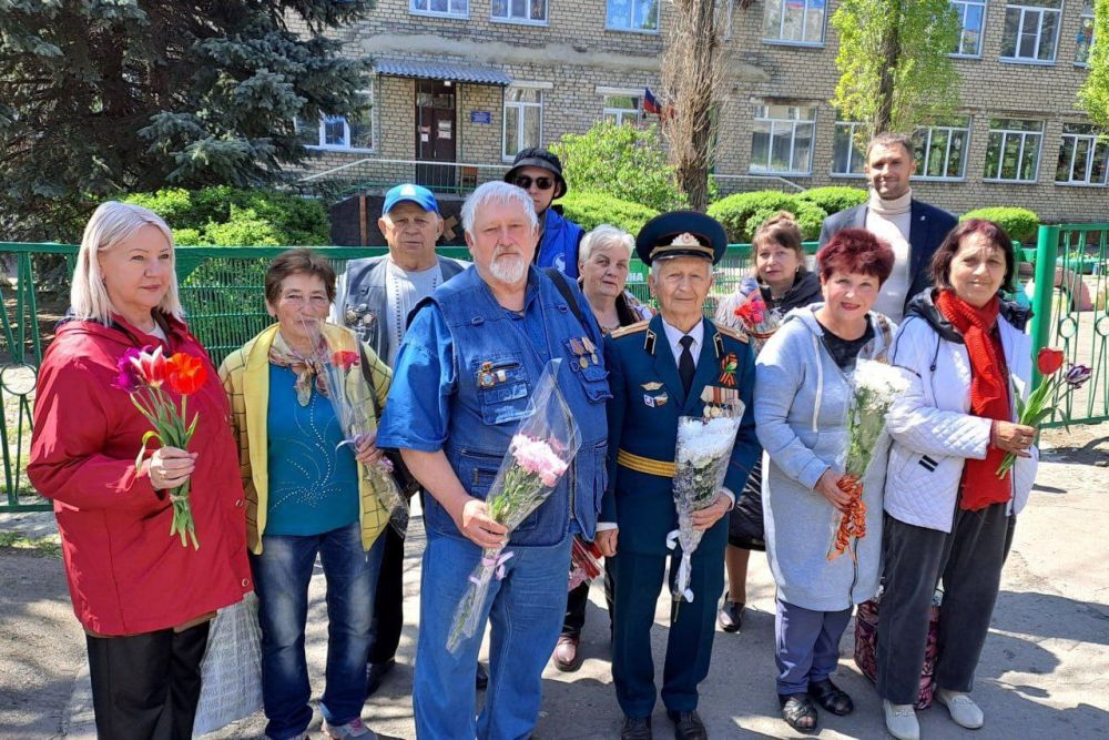 Праздничный концерт к 80-летия Великой Победы в Торезе Праздничный концерт к 80-летия Великой Победы в Торезе