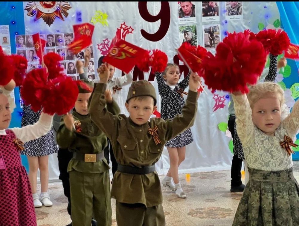 Праздничный концерт к 80-летия Великой Победы в Торезе Праздничный концерт к 80-летия Великой Победы в Торезе
