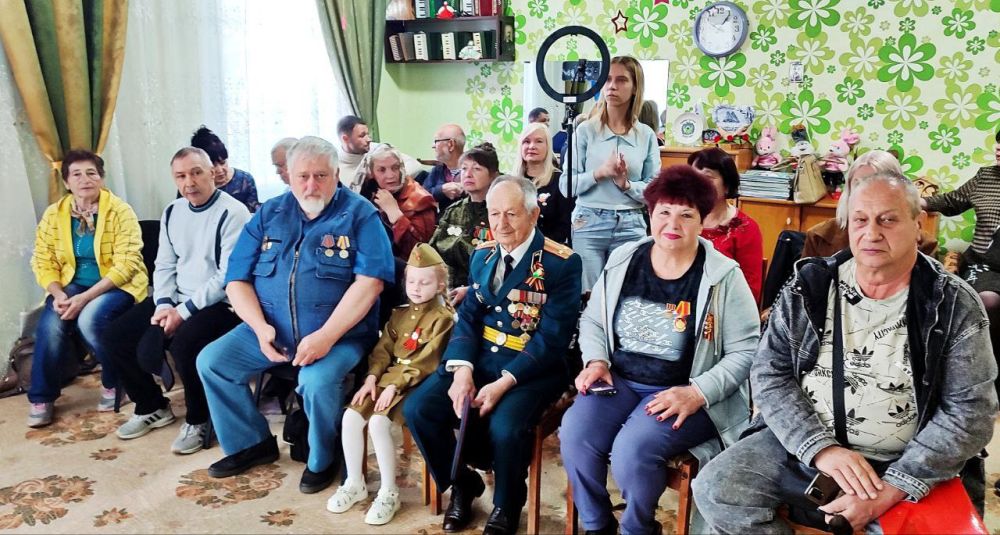 Праздничный концерт к 80-летия Великой Победы в Торезе Праздничный концерт к 80-летия Великой Победы в Торезе