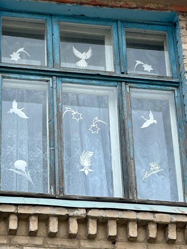 В рамках партийного проекта #ИсторическаяПамять МБУ «Вольненский СДК» и Вольненская библиотека приняли участие во Всероссийской патриотической акции «Окна Победы» В рамках партийного проекта #ИсторическаяПамять МБУ «Вольненский СДК» и Вольненская библиотека приняли участие во Всероссийской патриотической акции «Окна Победы»