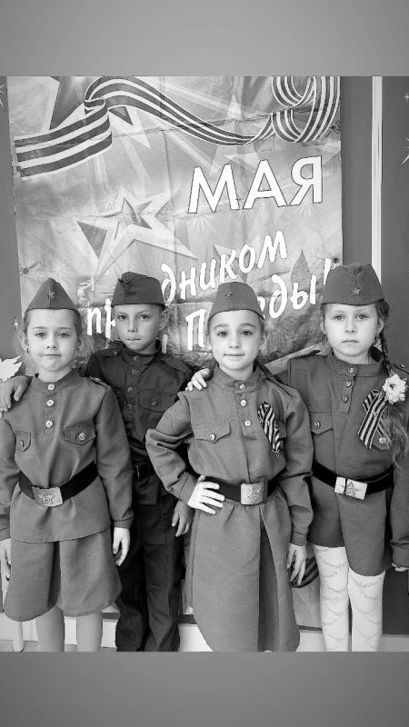 В преддверии 9 Мая, Великого праздника для нашего народа, в ГКДОУ "Володарский детский сад №1 "Солнышко" стартовал фотомарафон "Мы памяти этой верны" В преддверии 9 Мая, Великого праздника для нашего народа, в ГКДОУ "Володарский детский сад №1 "Солнышко" стартовал фотомарафон "Мы памяти этой верны"