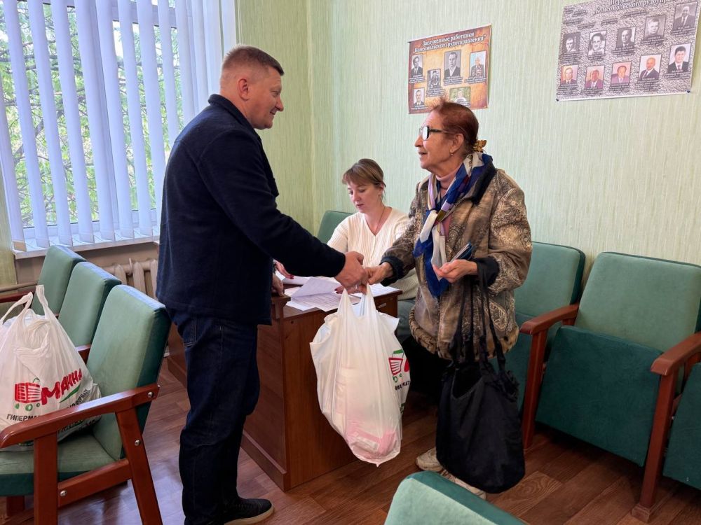 Александр Волошин: #гуманитарнаяпомощь. Совместно с депутатом Народного Совета ДНР Вадимом Морозовым и фондом Александра Невского реализовали важную инициативу, которая для многих жителей ДНР стала знаком того, что они не... Александр Волошин: #гуманитарнаяпомощь. Совместно с депутатом Народного Совета ДНР Вадимом Морозовым и фондом Александра Невского реализовали важную инициативу, которая для многих жителей ДНР стала знаком того, что они не...