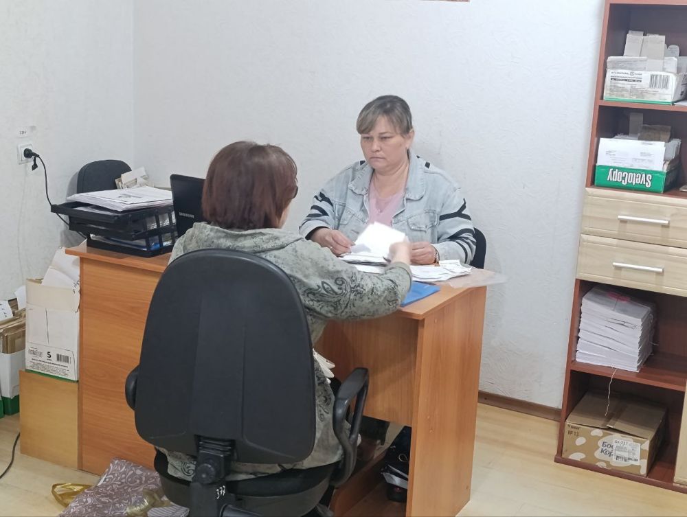 В Ждановке консультируют жителей по вопросам газоснабжения и газификации В Ждановке консультируют жителей по вопросам газоснабжения и газификации