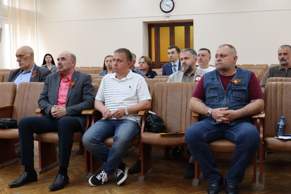 Валентина Харлашка: Сегодня, 06.05.2025, провела 49 внеочередное заседание Макеевского городского совета Донецкой Народной Республики первого созыва Валентина Харлашка: Сегодня, 06.05.2025, провела 49 внеочередное заседание Макеевского городского совета Донецкой Народной Республики первого созыва