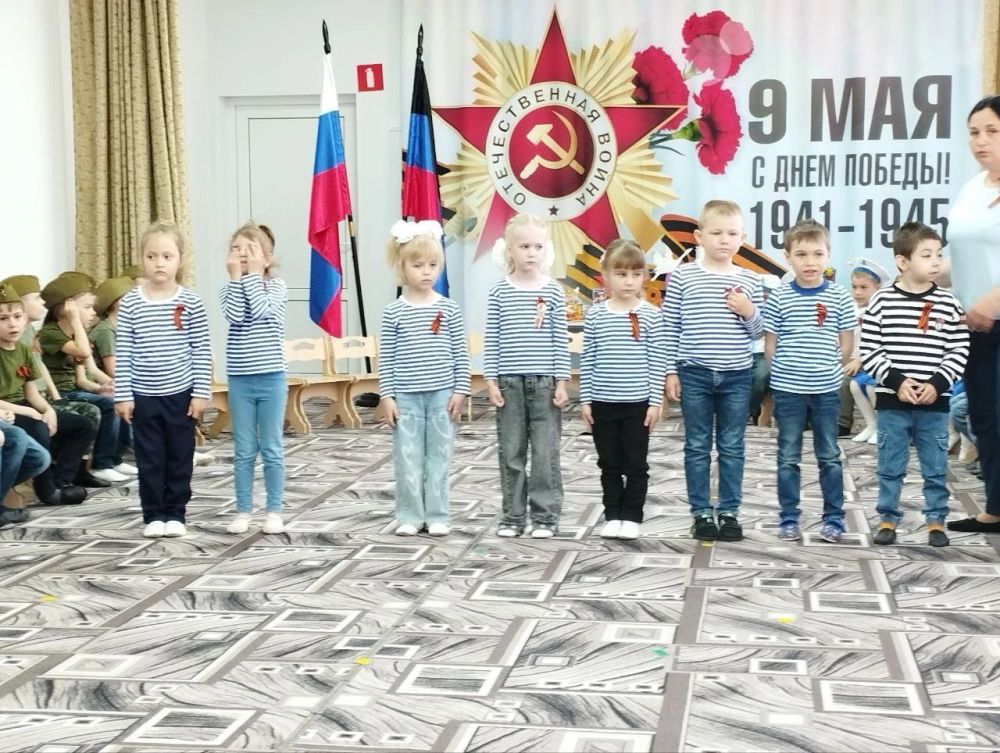 В преддверии празднования 80–ой годовщины со Дня Победы в ГКДОУ «Ялтинский детский сад «Красная шапочка» прошли торжественные утренники, посвящённые этой памятной дате В преддверии празднования 80–ой годовщины со Дня Победы в ГКДОУ «Ялтинский детский сад «Красная шапочка» прошли торжественные утренники, посвящённые этой памятной дате