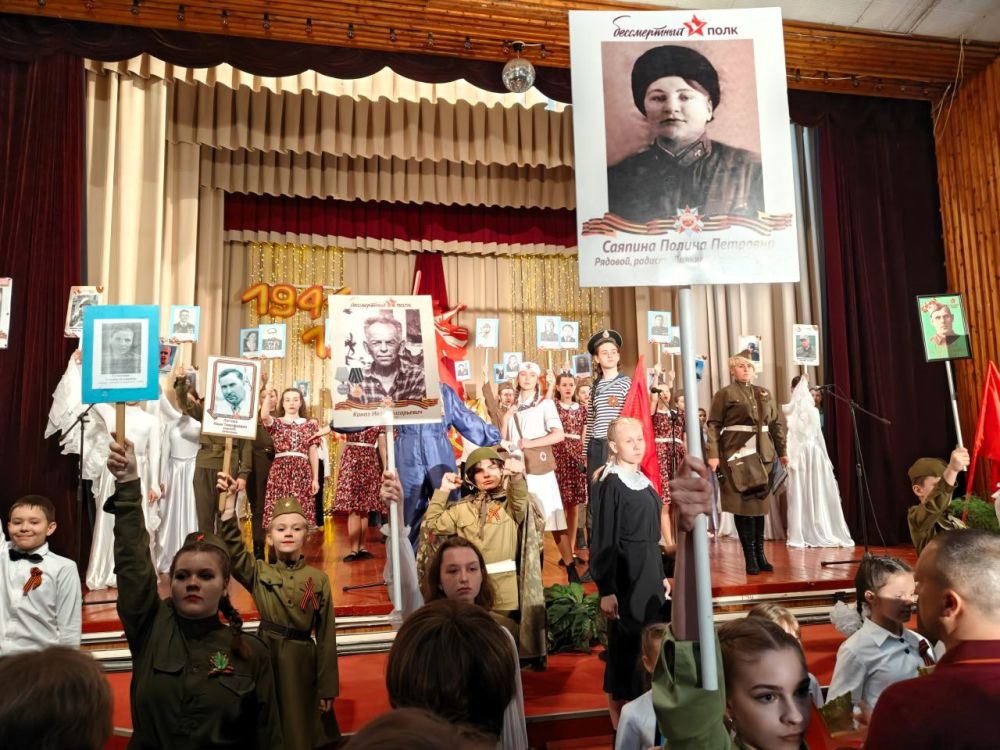 Ветераны-защитники Отечества посетили праздничный концерт Ветераны-защитники Отечества посетили праздничный концерт