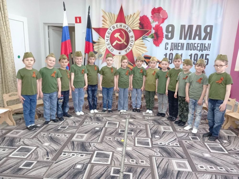 В преддверии празднования 80–ой годовщины со Дня Победы в ГКДОУ «Ялтинский детский сад «Красная шапочка» прошли торжественные утренники, посвящённые этой памятной дате В преддверии празднования 80–ой годовщины со Дня Победы в ГКДОУ «Ялтинский детский сад «Красная шапочка» прошли торжественные утренники, посвящённые этой памятной дате