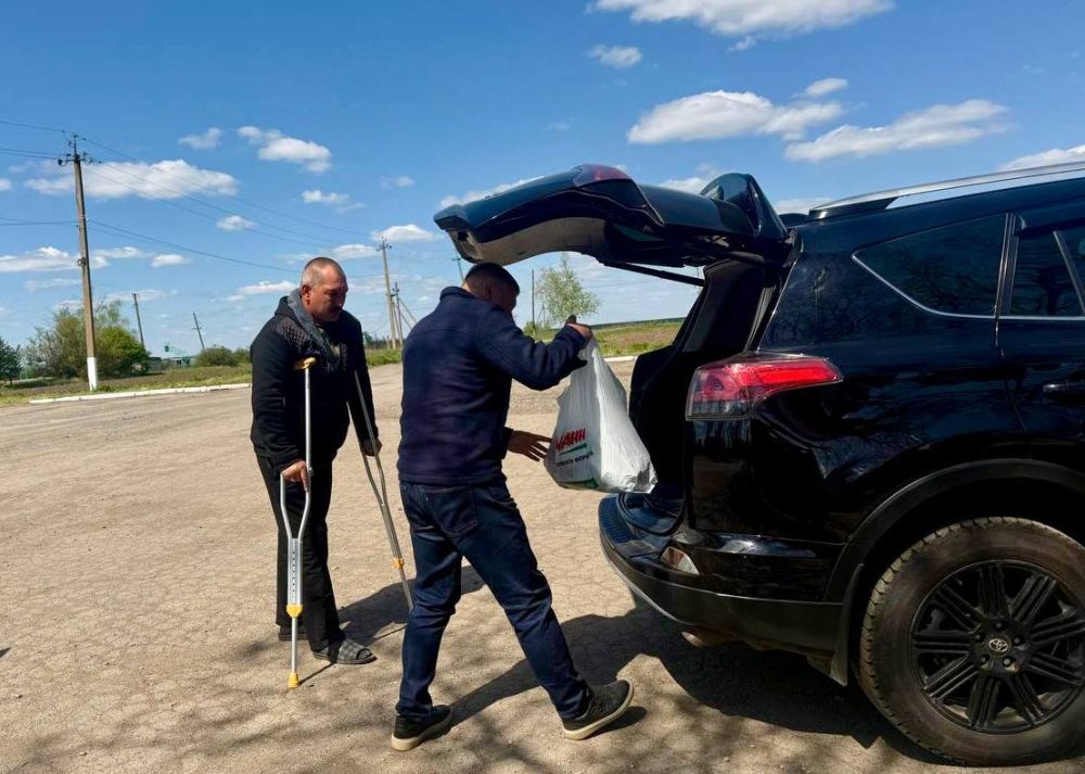 Александр Волошин: #гуманитарнаяпомощь. Совместно с депутатом Народного Совета ДНР Вадимом Морозовым и фондом Александра Невского реализовали важную инициативу, которая для многих жителей ДНР стала знаком того, что они не... Александр Волошин: #гуманитарнаяпомощь. Совместно с депутатом Народного Совета ДНР Вадимом Морозовым и фондом Александра Невского реализовали важную инициативу, которая для многих жителей ДНР стала знаком того, что они не...