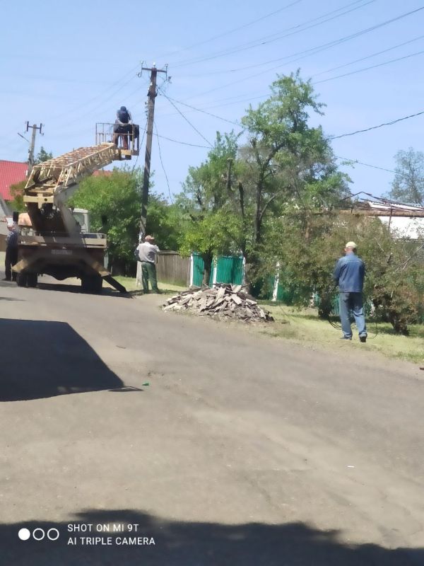 Борис Трима: В Мангушском муниципальном округе МБУ «Службой благоустройства ВЕКТОР» продолжается работа по восстановлению и ремонту уличного освещения: Борис Трима: В Мангушском муниципальном округе МБУ «Службой благоустройства ВЕКТОР» продолжается работа по восстановлению и ремонту уличного освещения: