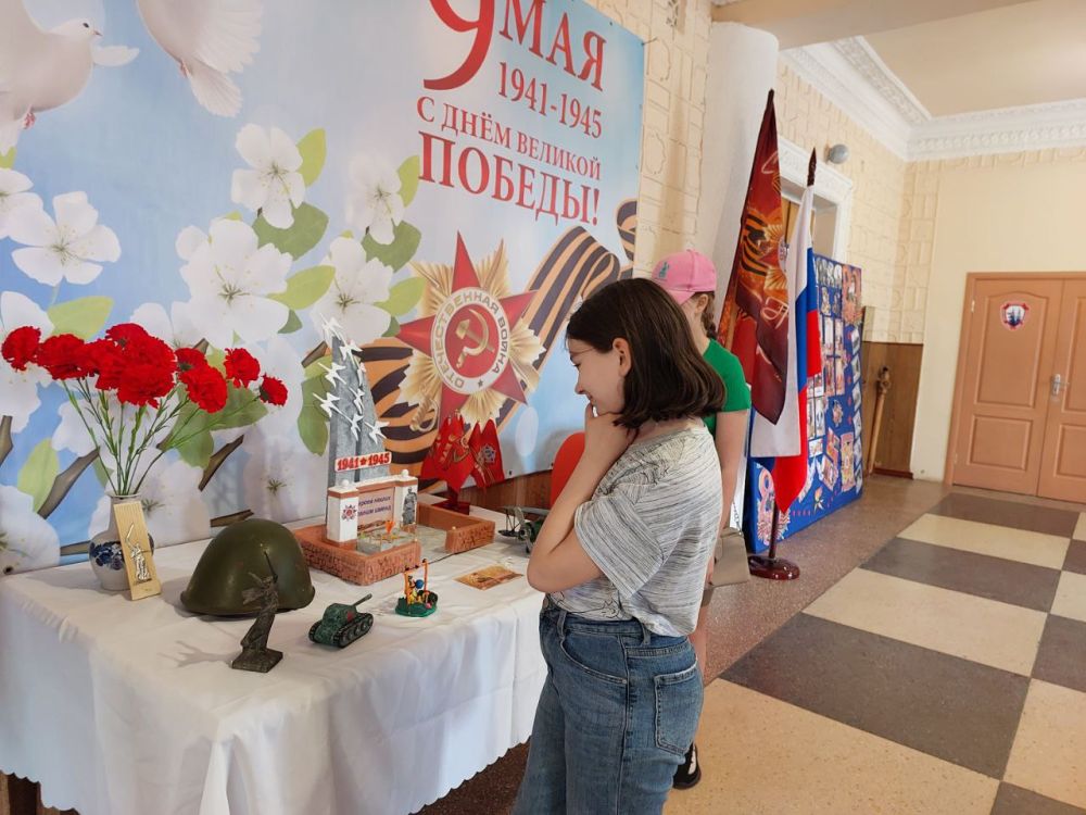 В преддверии 9 мая, приуроченного к 80-летию Победы, 6 мая 2025 года в МБУ "Рыбинский СДК" состоялась выставка рисунков и поделок под названием «Священный огонь Победы» В преддверии 9 мая, приуроченного к 80-летию Победы, 6 мая 2025 года в МБУ "Рыбинский СДК" состоялась выставка рисунков и поделок под названием «Священный огонь Победы»