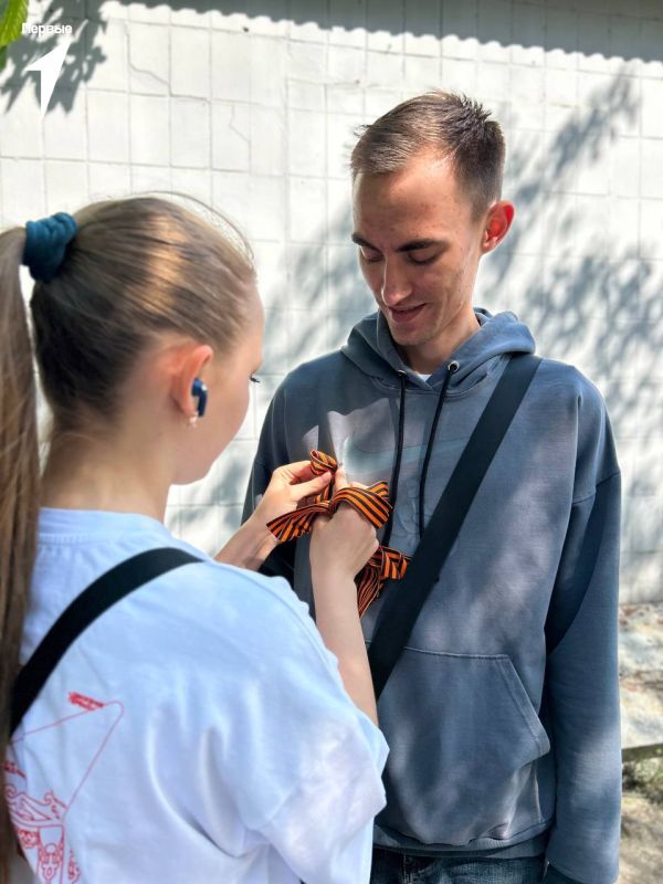 В преддверии Дня Победы: Георгиевская ленточка в Мангушском округе! В преддверии Дня Победы: Георгиевская ленточка в Мангушском округе!